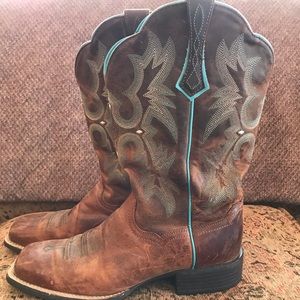 Ariat cowboy boots